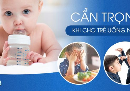 Nước uống đặc biệt quan trọng với cơ thể bé