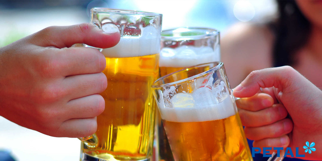 Lạm dụng bia rượu ngày Tết sẽ gây nên những tác hại nghiêm trọng đối với sức khỏe