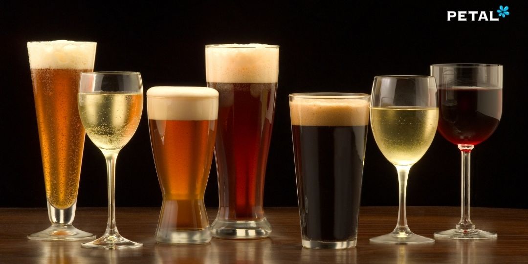 Không nên uống rượu và bia sau tiêm ngừa